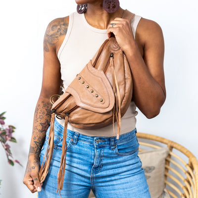 Leather Arrow Bag | Almond Tan