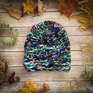 Finger-knitted Hat - Netu - ForageDesign